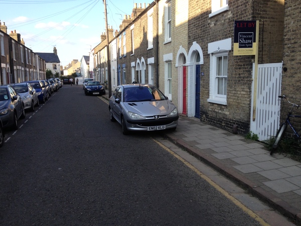 The photo for Kingston Street yellow lines should be double to prevent pavement parking.